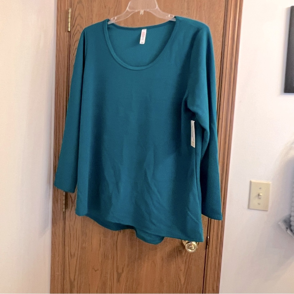 Lularoe Lynnae Teal Top - 3xl